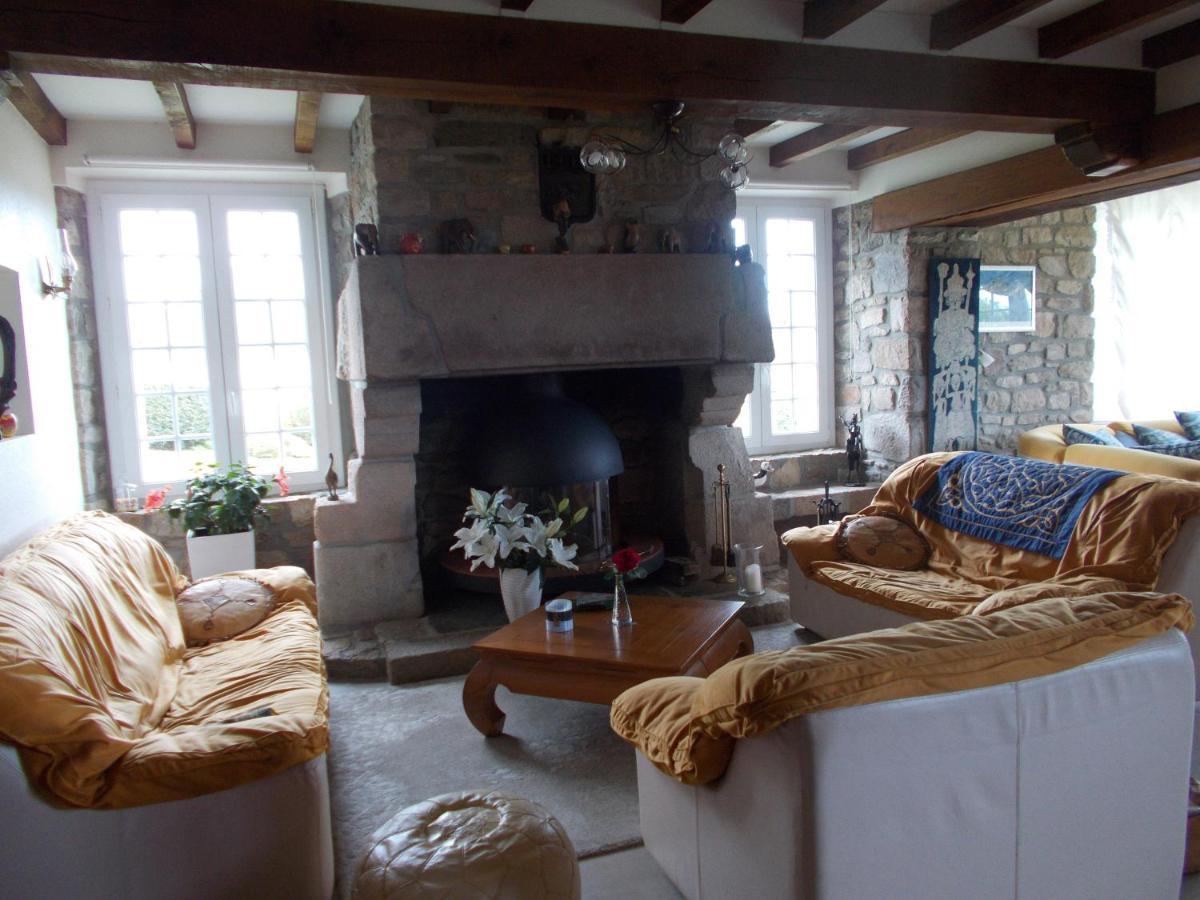 Les Ajoncs Bed & Breakfast Плугрескан Екстериор снимка