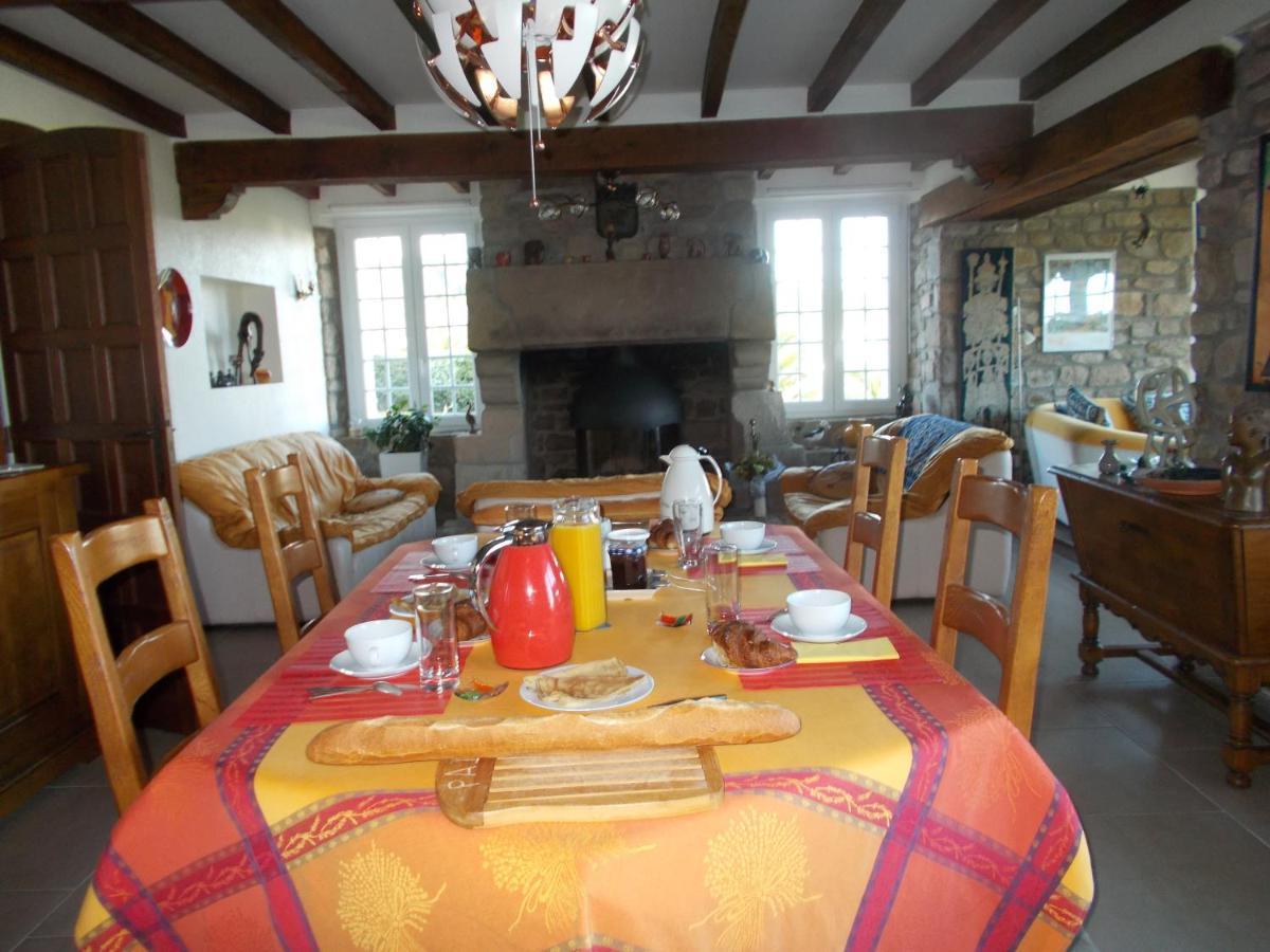 Les Ajoncs Bed & Breakfast Плугрескан Екстериор снимка