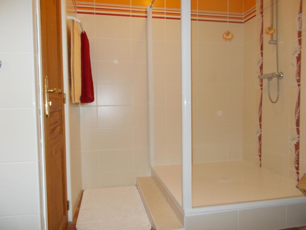 Les Ajoncs Bed & Breakfast Плугрескан Екстериор снимка